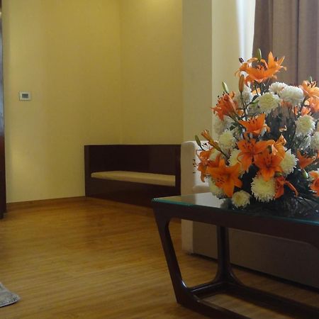 The Legend Hotel Allāhābād Junction Екстериор снимка