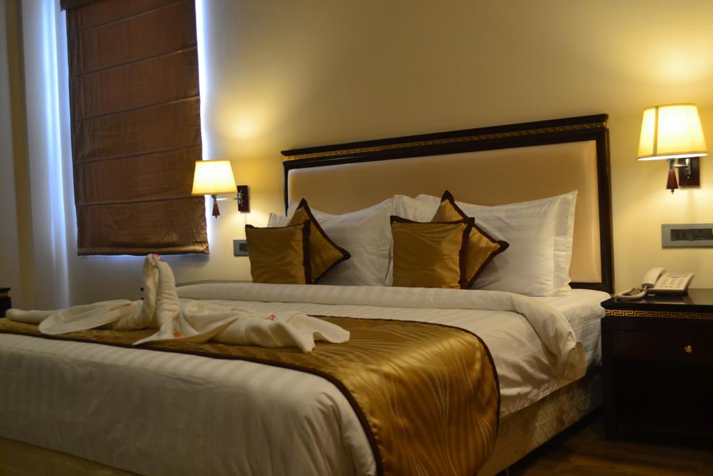 The Legend Hotel Allāhābād Junction Стая снимка